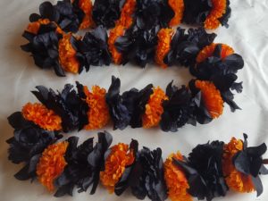 black-and-orange-dashboard-garland